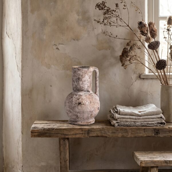 Jerigen Kunci Signature Mini Pottery – Handcrafted Clay Architectural Vase